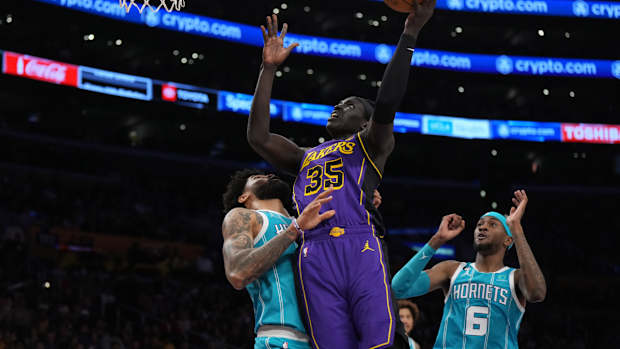 wenyen gabriel hornets 12-23-22